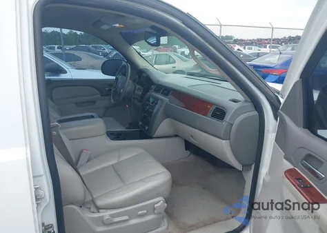 2010 GMC Yukon Slt z USA, uszkodzony, nr VIN 1GKUCCE07AR227268